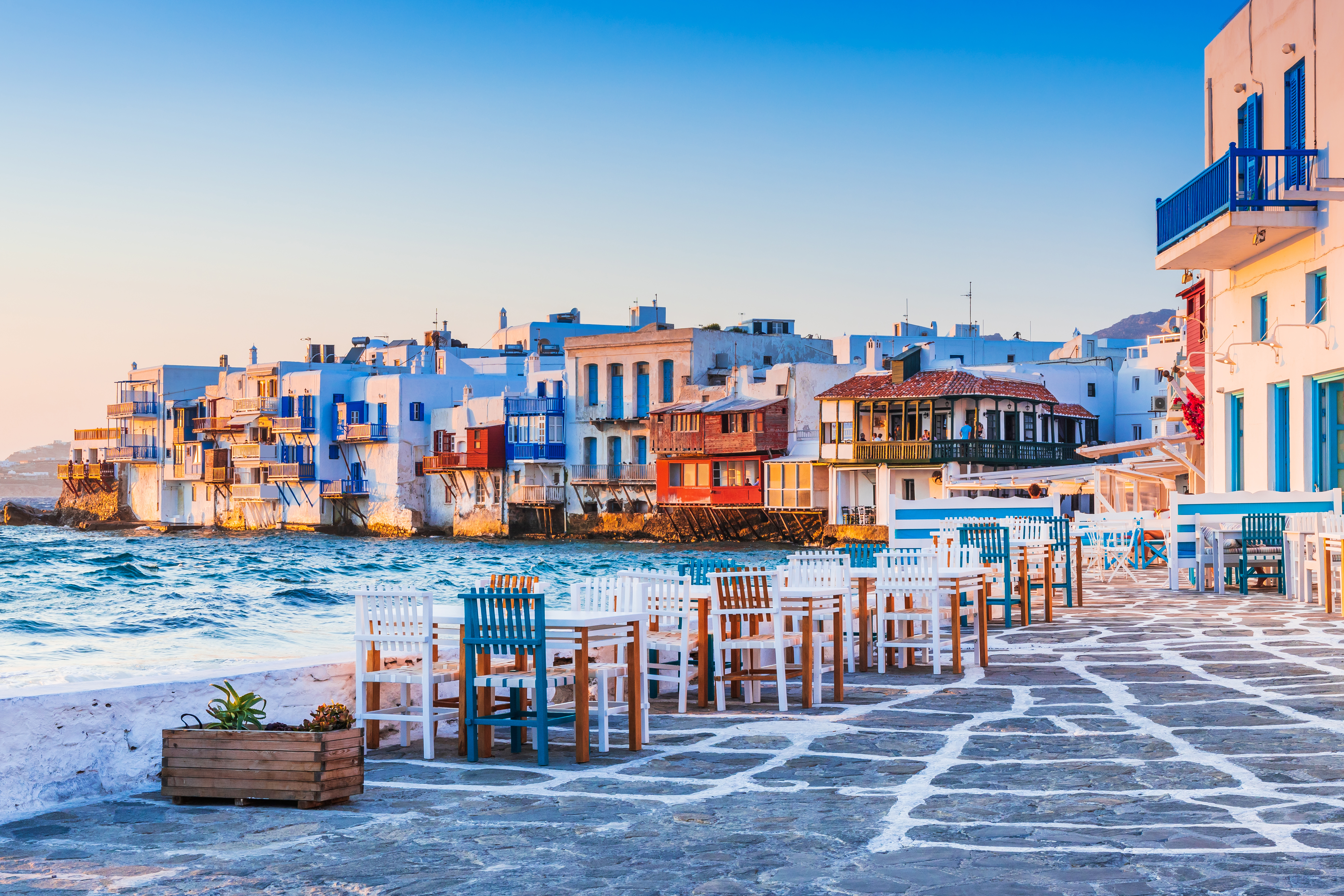 Иностранцы могут получить греческий временный вид на жительство через покупку недвижимости
