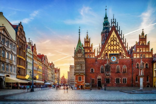 Польша, где иностранцы могут оформить сталый побыт