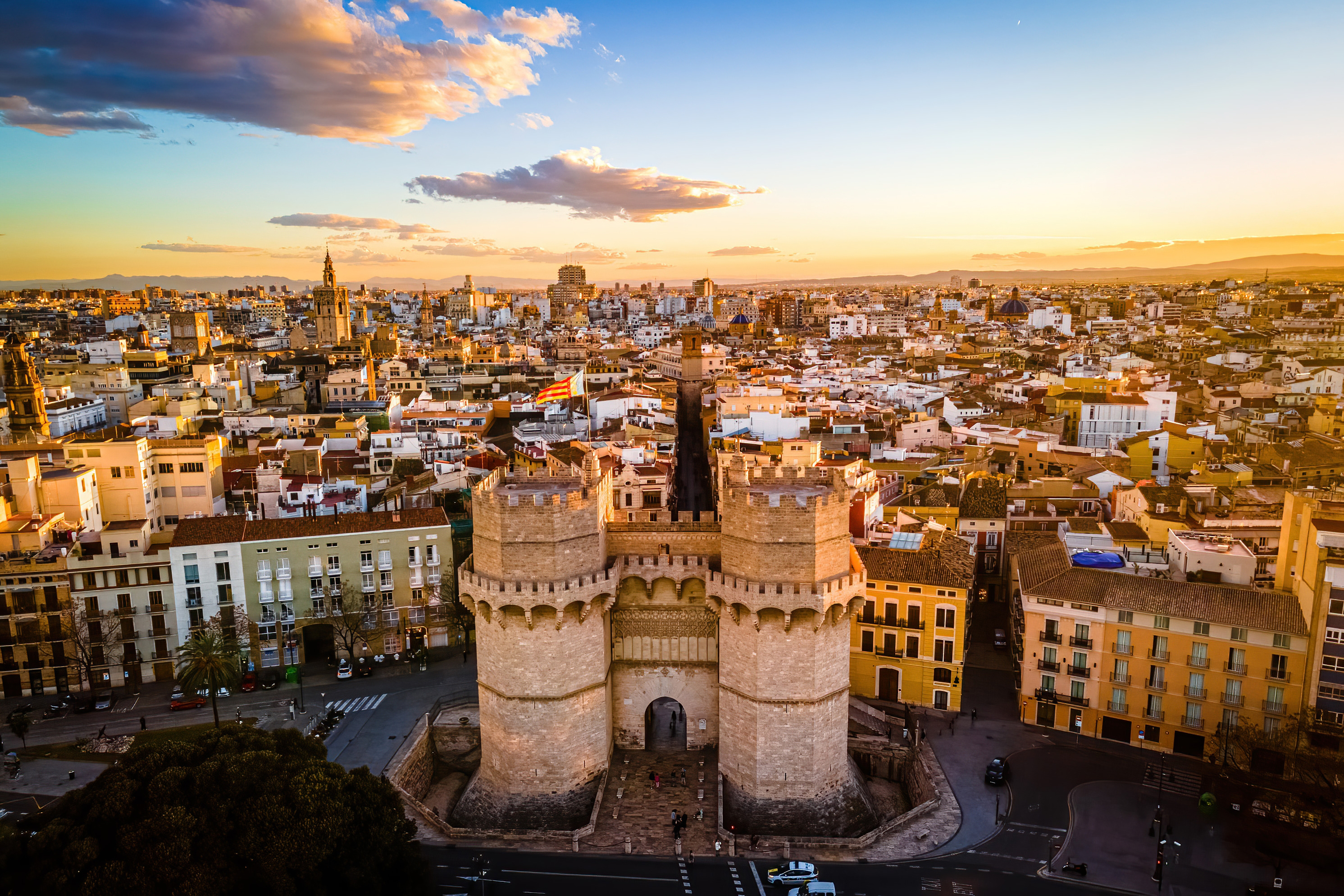 Город Валенсия в Испании, где иностранцы могут получить ВНЖ